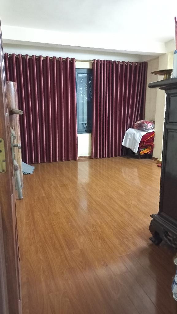 Bán nhà Trương Định 34m2x5, MT 4.1m2, 9.9 tỷ Hoàng Mai Hà Nội