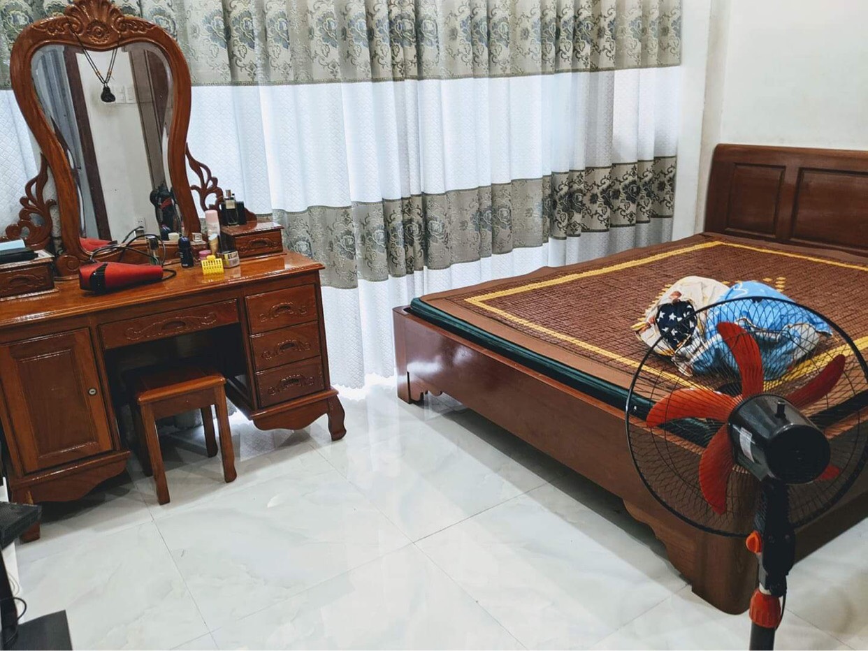 Chính chủ bán gấp nhà mặt tiền đường Cách Mạng Tháng Tám quận 10 diện tích 7.5x25m chỉ 49 tỷ