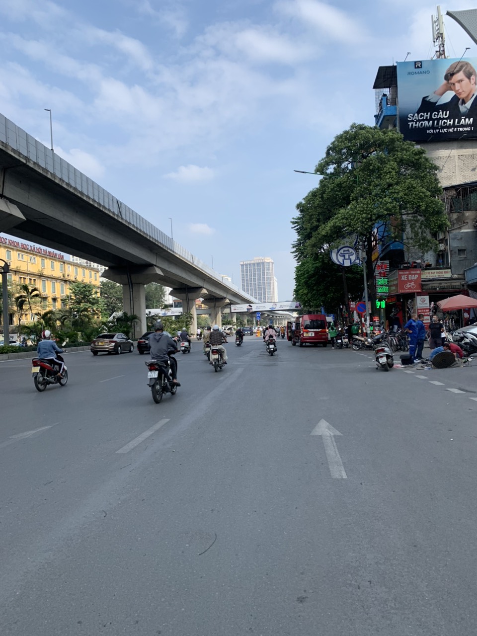 MẶT PHỐ NGUYỄN TRÃI 80M2 MT6 GIÁ 31 TỶ, VỈA HÈ, KINH DOANH