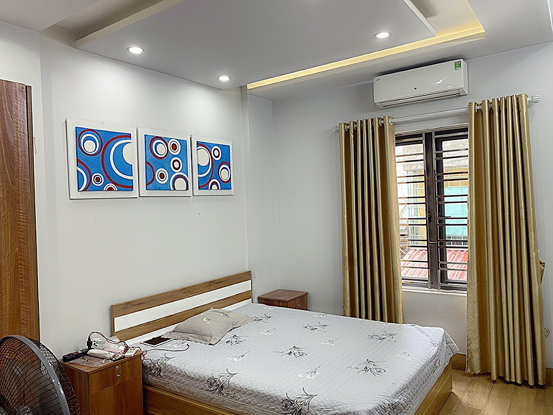 Bán nhà phân lô 333 Văn Cao, diện tích 72m 4 tầng độc lập, đang cho thuê GIÁ 7.8 tỉ