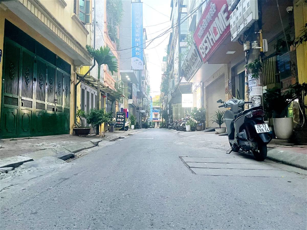 Bán Nhà Phố Trung Kính Quận Cầu Giấy. 82m Xây 6 Tầng Mặt Tiền 5,1m Nhỉnh 23 Tỷ. Cam Kết Ảnh Thật Mô Tả Chính Xác. Chủ