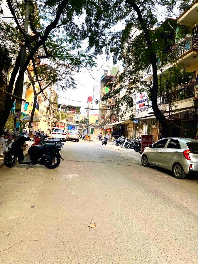 Bán Nhà Phố Lương Định Của Quận Đống Đa. Sổ 45m Thực Tế 55m Nhỉnh 14 Tỷ. Cam Kết Ảnh Thật Mô Tả Chính Xác. Chủ Muốn Bán