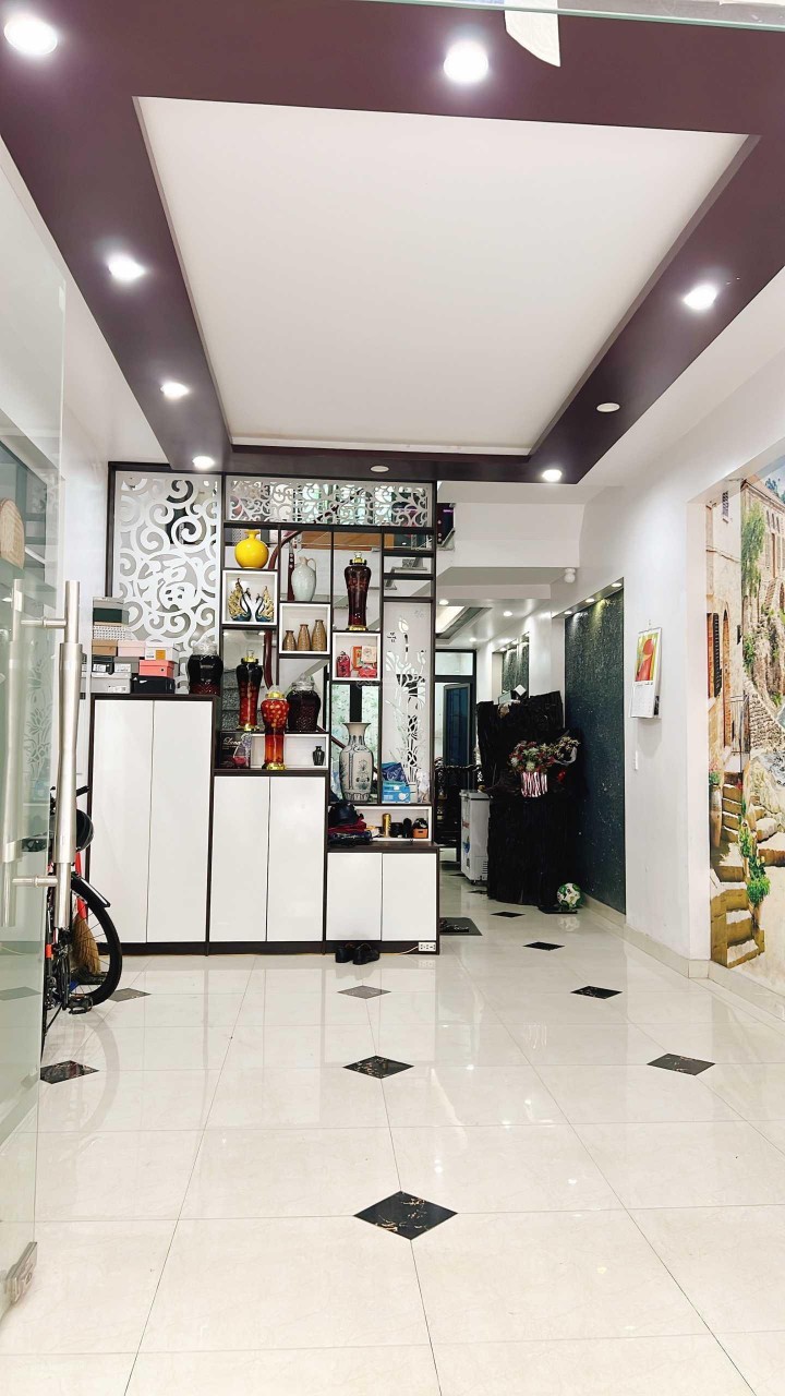 Bán nhà Vĩnh Tiến - Lê Chân, diện tích 56m 4 tầng GIÁ 3.15 tỉ ngõ cực nông