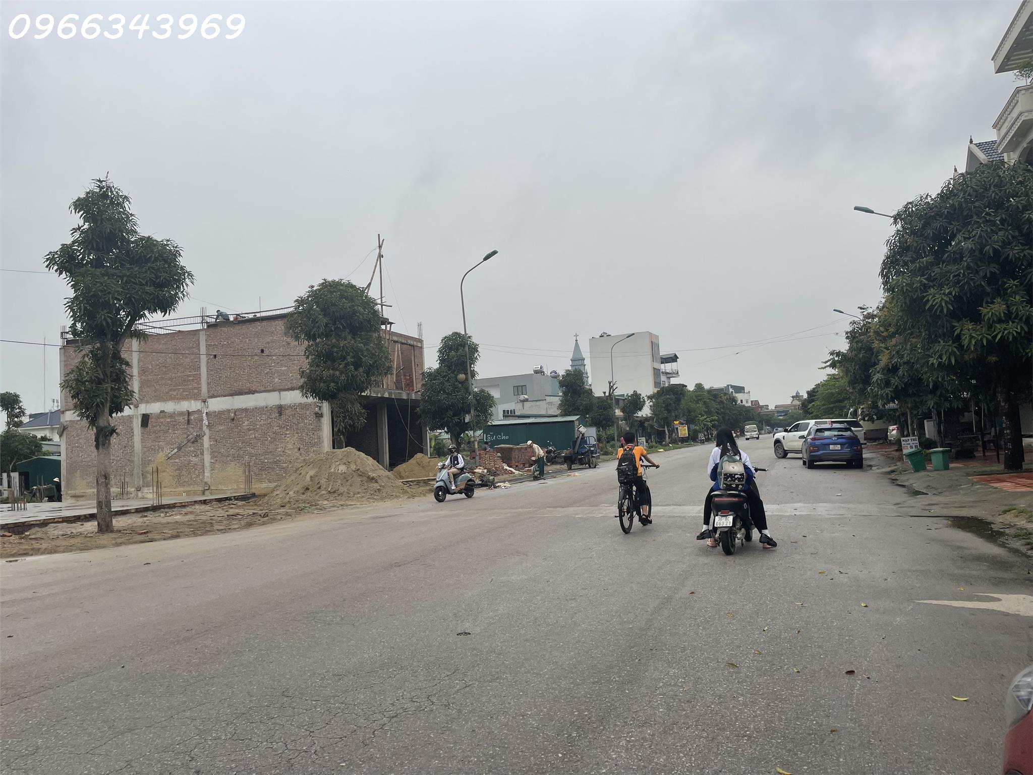 ĐẤT NỀN HÀNG CAU HỢP LỰC. NHẬN SỔ NGAY. GIÁ 1 TỶ 836. LH: 0966343969