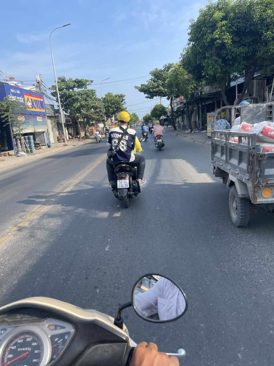 Bán biệt thự mặt tiền đường 60x100m giá 98 tỷ TL Bùi Công Trừng, Hóc Môn