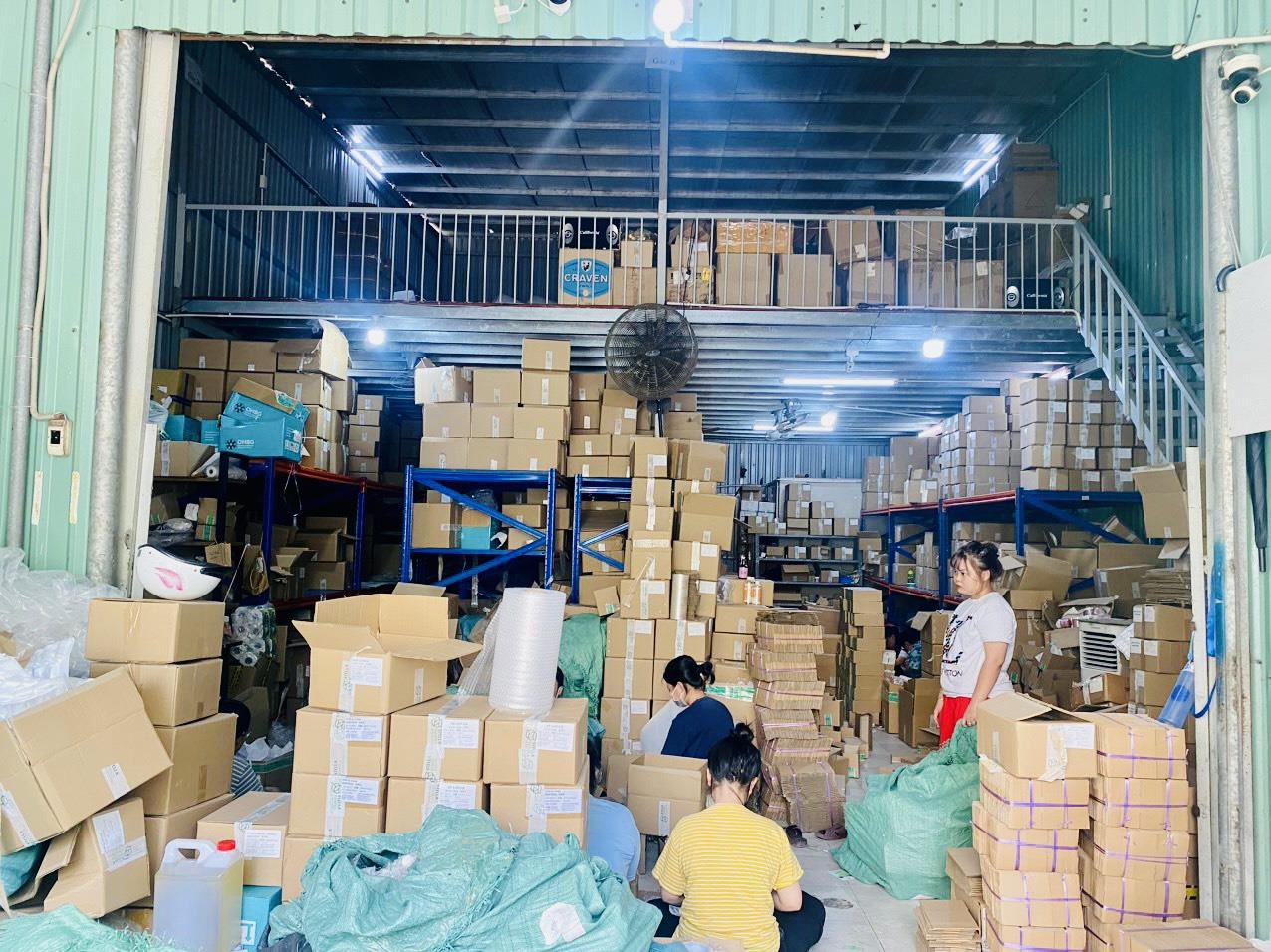 Cho thuê gấp Kho Xưởng SX (KD mọi ngành nghề). Tổng DTSD: 265m2. Giá: 110k/m2. 0907.CHÍN CHÍN BỐN.788