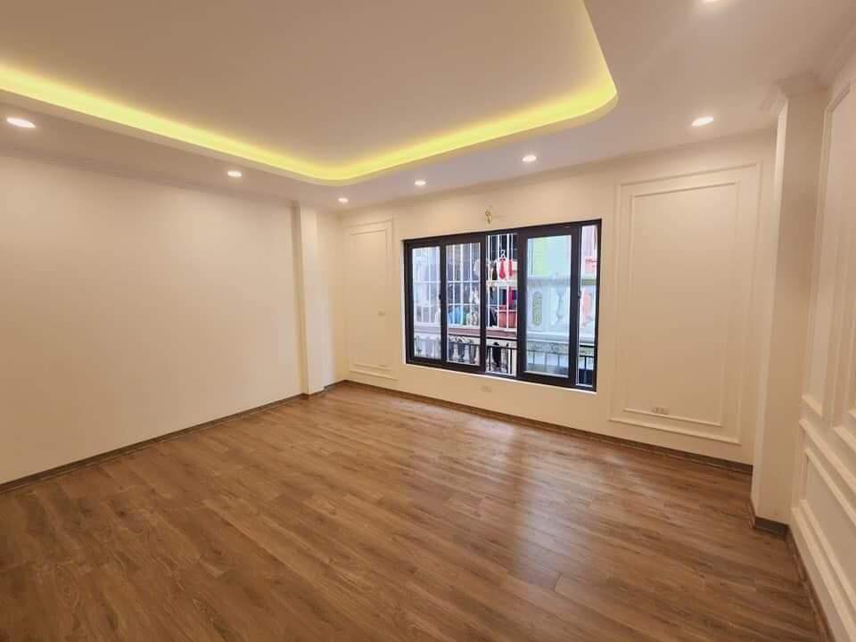 Hiếm- Chính chủ bán nhà gấp Thanh Nhàn, Phân Lô, Gara, Nở Hậu 70m2-3T, 9.8 tỷ