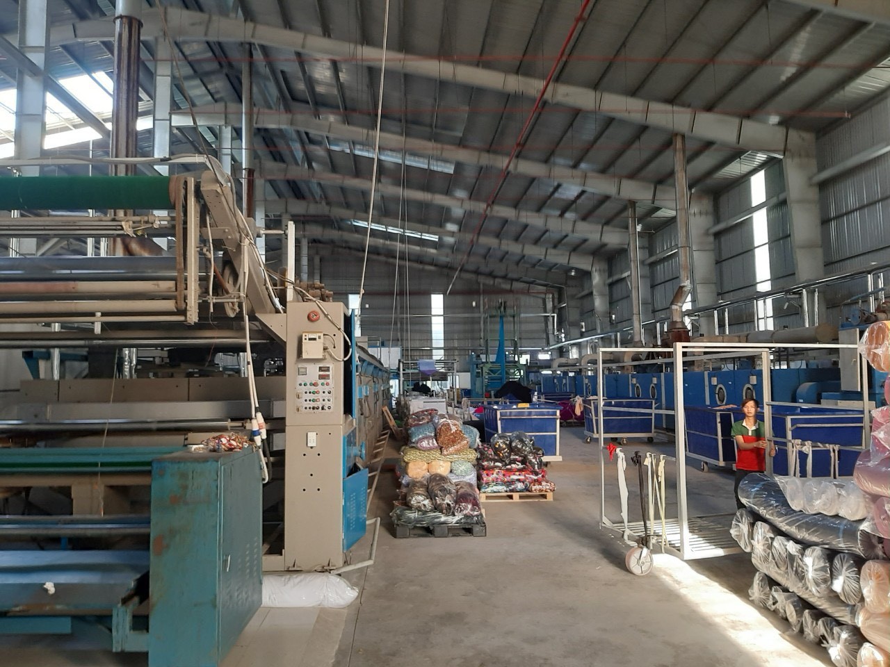 Cho thuê xưởng dệt tại Long An. Tổng Diện Tích Đất: 10ha. Diện Tích Nhà Xưởng Hiện Có: 45,000m².