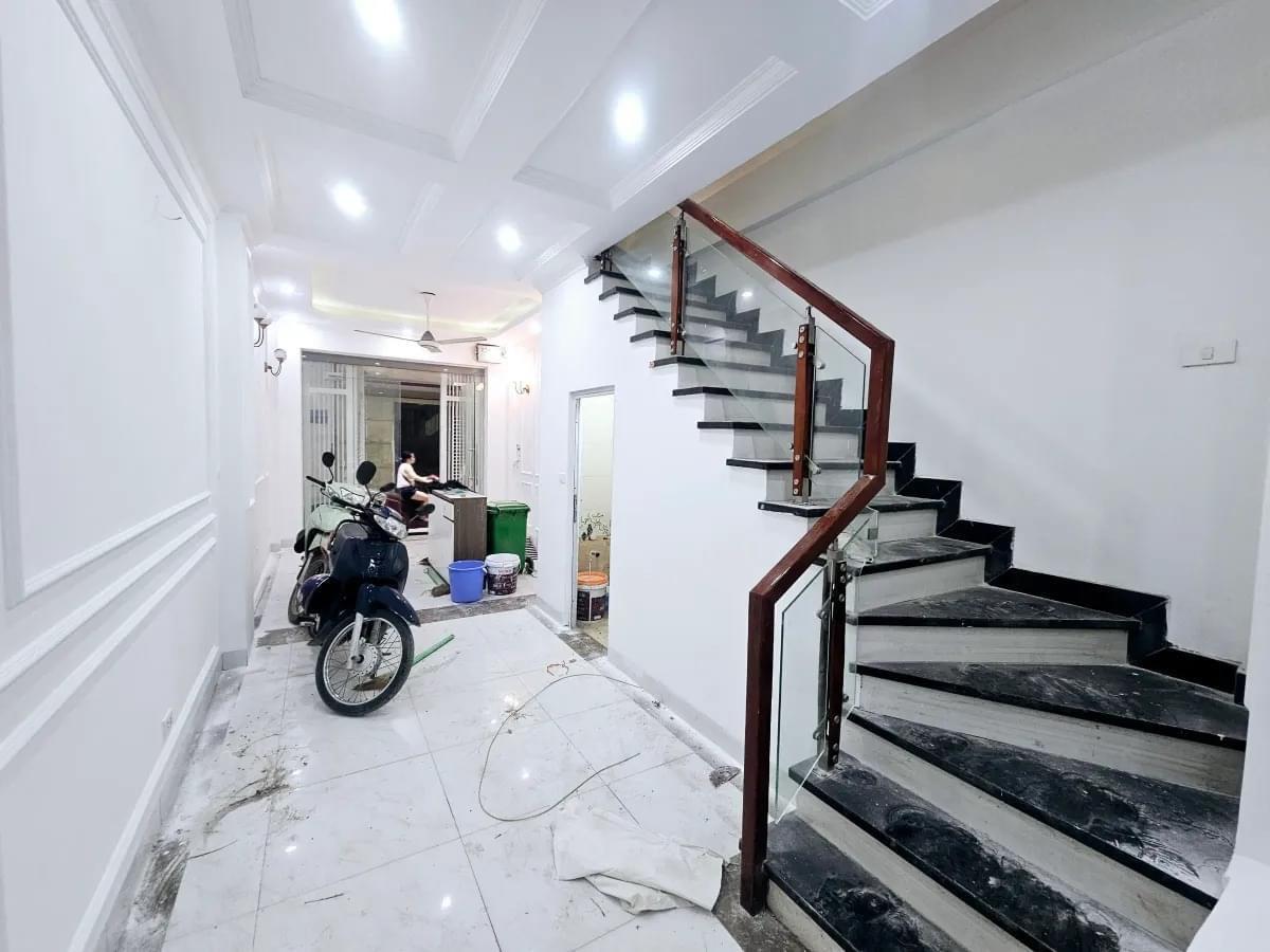 Cực hiếm ! Văn Chương Đống Đa, mặt ngõ kinh doanh, full nội thất.