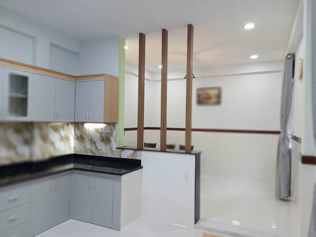 Bán nhà VTKD lũy Bán Bích quận Tân Phú 4 x 14- 2 tầng chỉ 5.8 tỷ TL