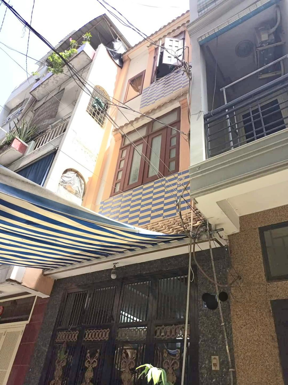 ❤ Nhà Bán 4 Tầng Sát Mặt Tiền Võ Văn Kiệt P1.Q5 - 4 Tỷ900