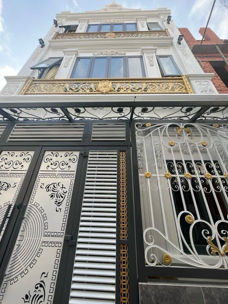 Bán nhà hxh lê văn quới , bình tân Dt 63m2 ( 6x11) x 3 tầng Giá bán : 5.x tỷ