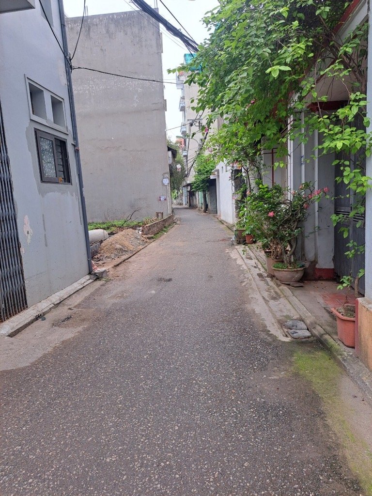 Bán Đất Tặng Nhà, Ngõ Oto Tránh, Gần Aeon Mall, 56m2 MT5m, Giá 5,5 Tỷ