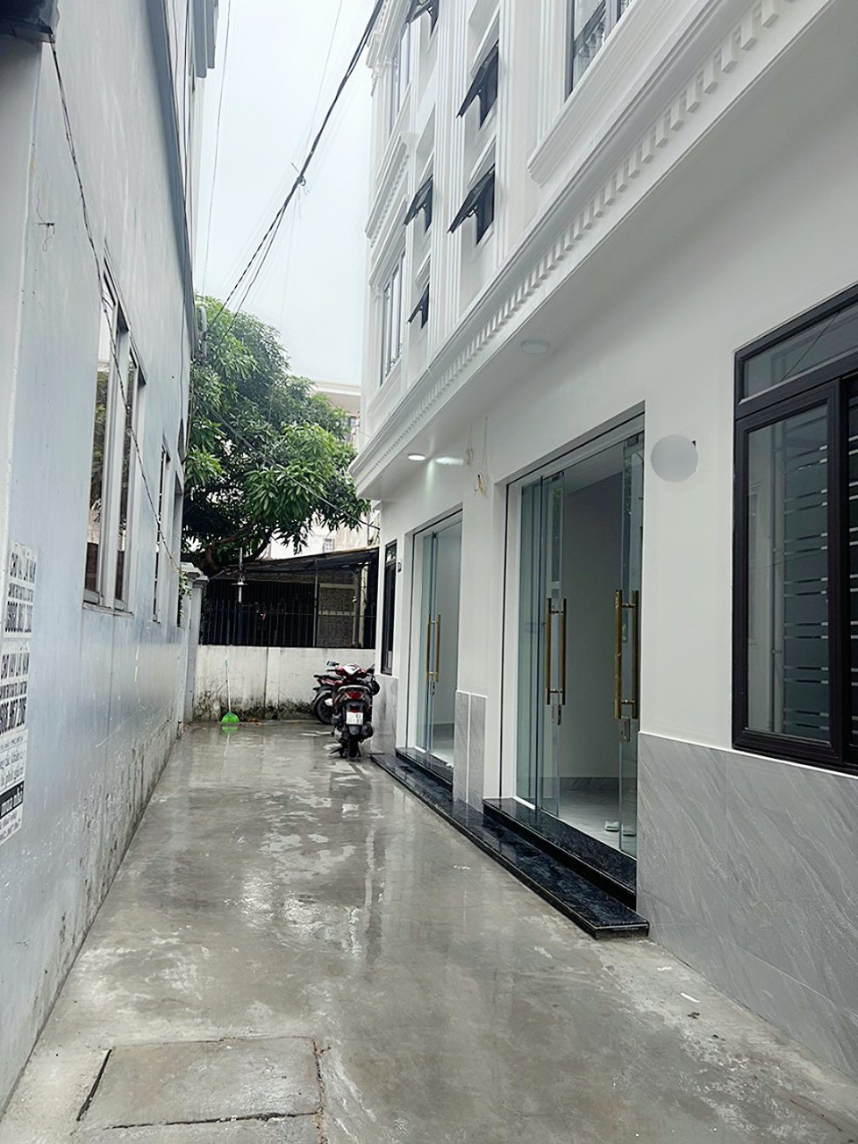 Bán nhà xây mới phố Thư Trung - Đằng Lâm, diện tích 50m 4 tầng lô góc GIÁ 3.15 tỉ ngõ cực nông