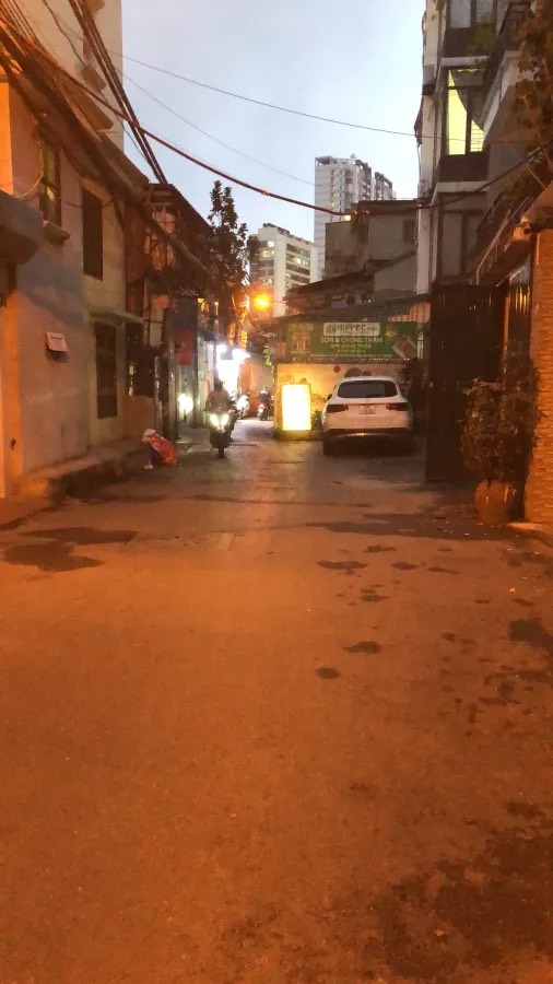 BÁN ĐẤT: Nguyễn Ngọc Vũ Diện tích: 71m1 / C4 / MT 5.2m / GIÁ 7.7 tỷ