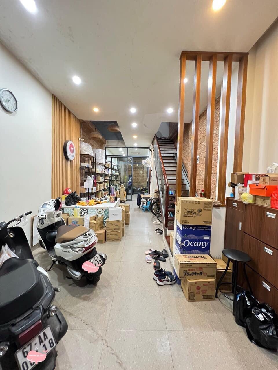 Ô TÔ TRÁNH ĐẶNG TIẾN ĐÔNG, ĐĐ, 70M*5T, MT 4,3M, KINH DOANH, Ô CHỜ THANG MÁY, CHÀO 19,75 TỶ