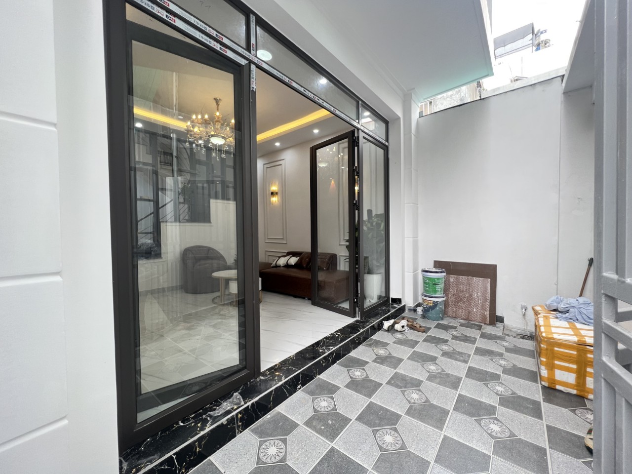 Bán nhà ngõ 212 AN Đà, diện tích 43m 3 tầng sân cổng riêng, GIÁ chỉ 2.39 tỉ sạch đẹp