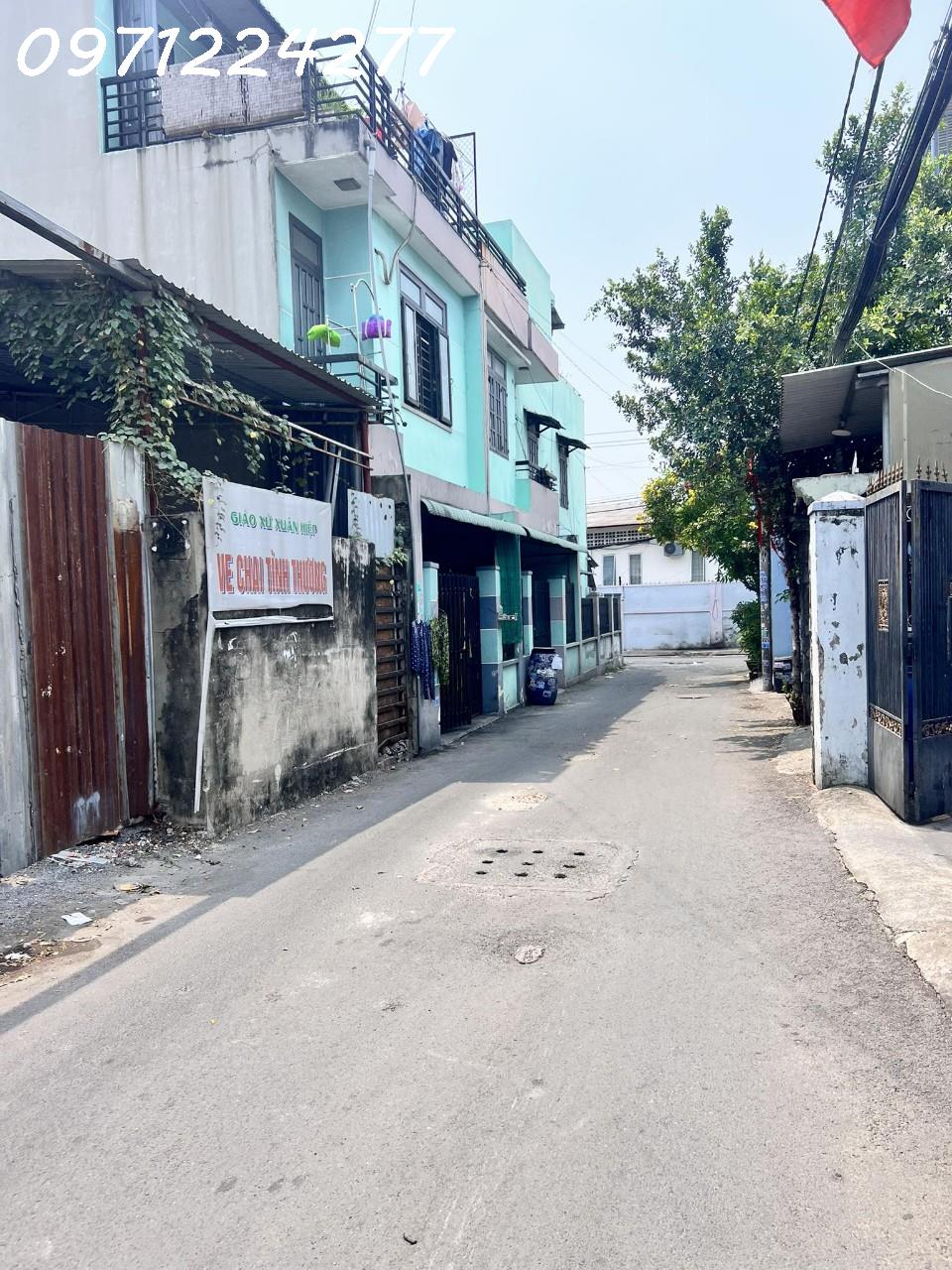 CẦN BÁN GẤP -GIAM 800TR - GIÁ MỚI 4.2 TỶ - ĐƯỜNG SỐ 13 - LINH XUÂN - THỦ ĐỨC -DT 150M2 CẤP 4 + 2PN