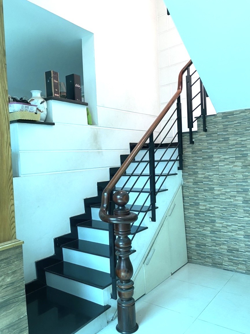 Bán nhà Quận 2, Nhà mới ở ngay, Bình Trưng Tây, DT 100m2 X3 Tầng, chỉ 5.8 ty.