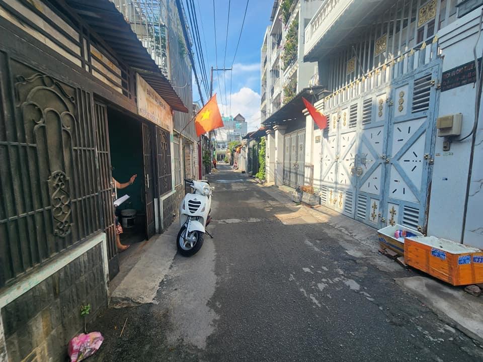 HẺM 129 ĐƯỜNG SỐ 2 PHẠM VĂN CHIÊU - P16 - GÒ VẤP. XE HƠI THÔNG TỨ TUNG - 2 TẦNG - 2PN - 2WC - CHỈ 4.7 TỶ.