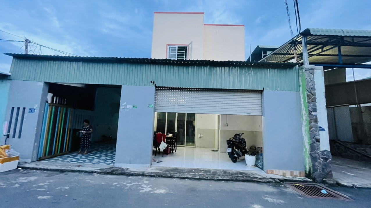 TÔI CHÍNH CHỦ CẦN BÁN NHÀ VÀ 5 PHÒNG TRỌ GẤP, TÂN UYÊN, BÌNH DƯƠNG.