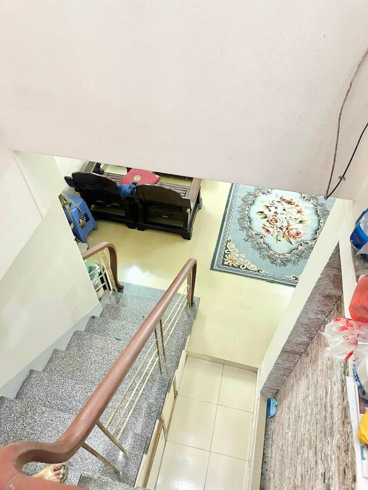 Bán nhà 2 tầng tại Hùng Duệ Vương, Thượng Lý, Hồng Bàng, Hải Phòng. Giá: 2,3 tỷ