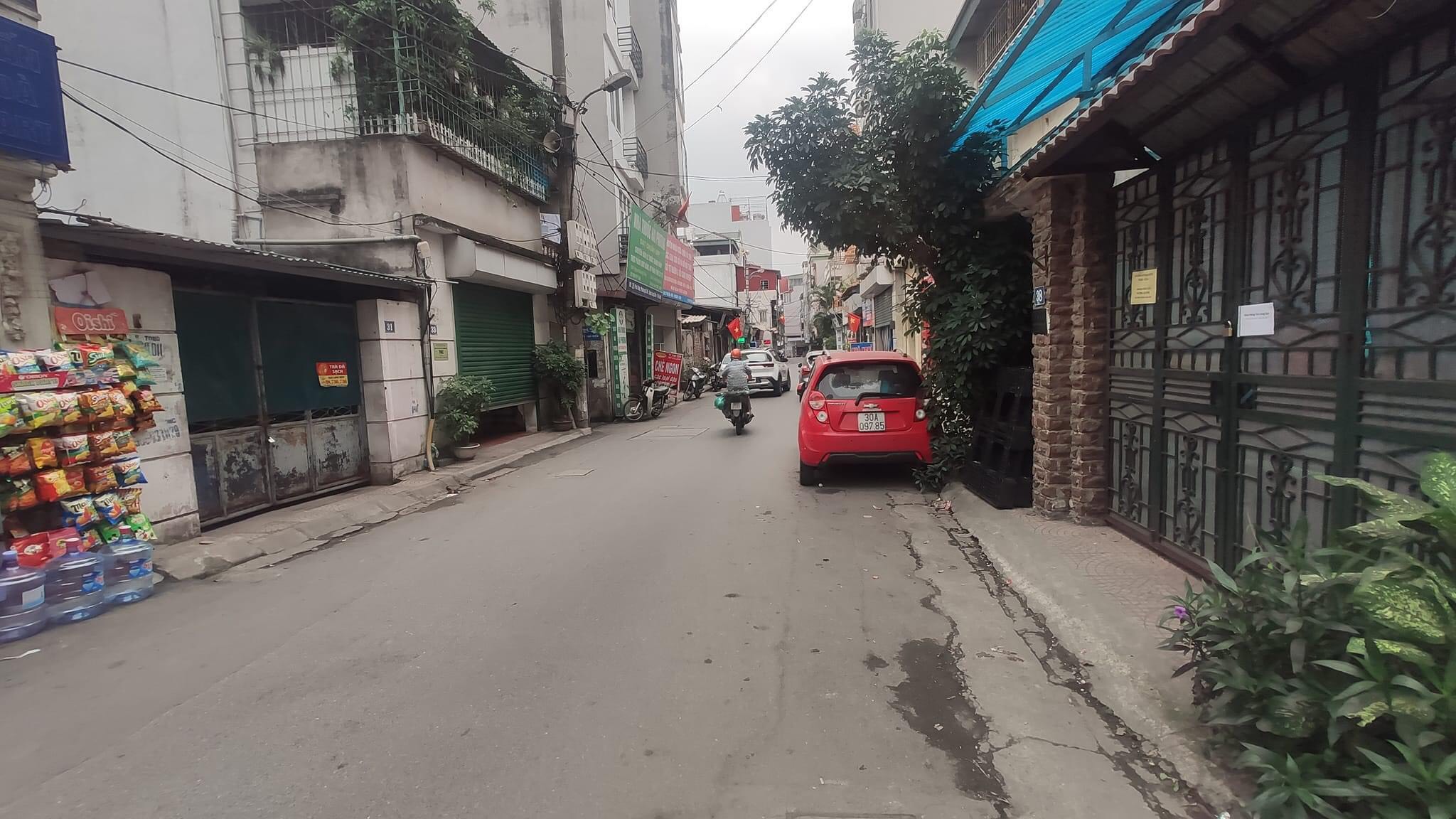 Bán nhà 100m MT 5,5m mặt phố PHÚ Viên,Bồ Đề, LONG BIÊN ,nhỉnh 12 TỶ,oto,KD