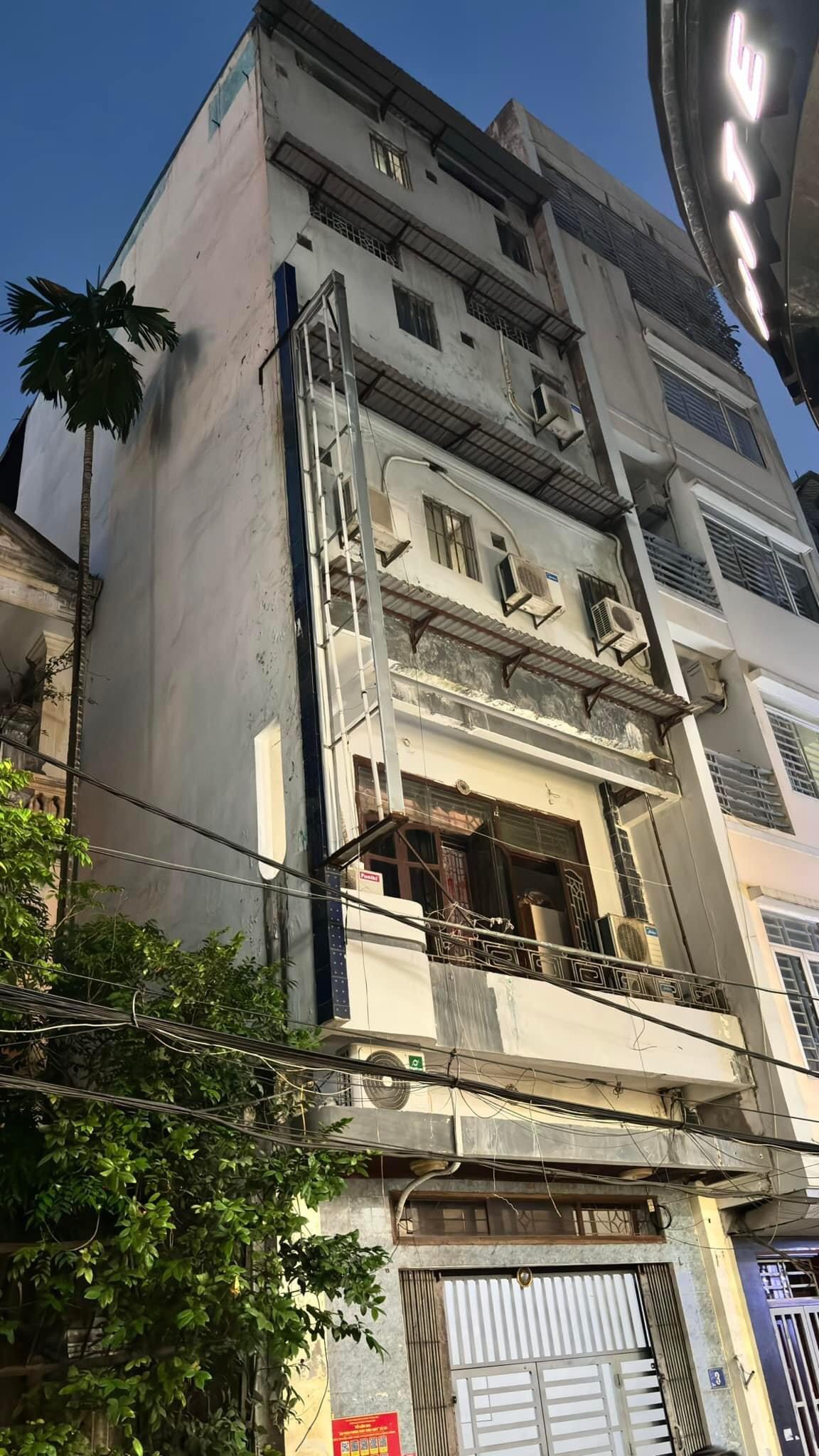 HIẾM MẶT NGÕ OTO TRÁNH TRẦN DUY HƯNG,CG, 50M*6T, MT 5M, 20M RA PHỐ. 9PNKK, CHÀO 19,3 TỶ