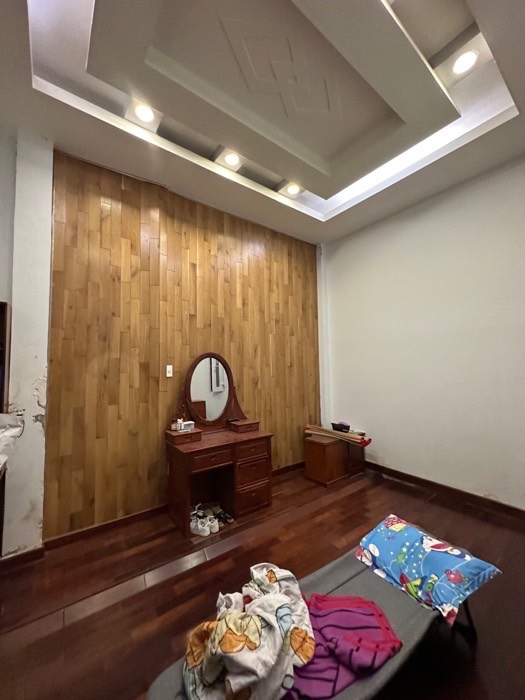 Bán nhà mặt tiền Lê trọng tấn Dt 107m2 (5x21 ) x 3 tầng Giá 10.95 tỷ