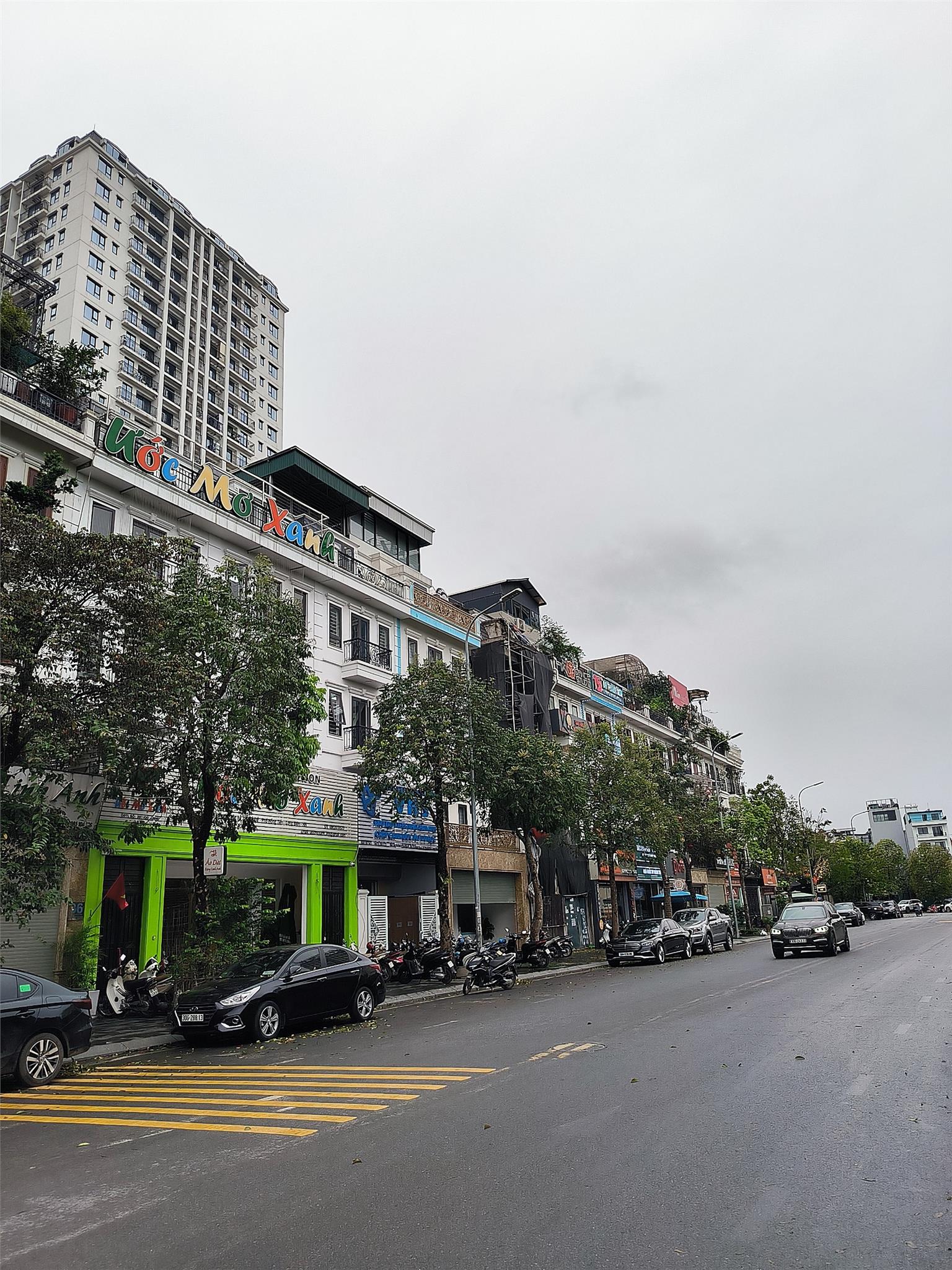 180m2