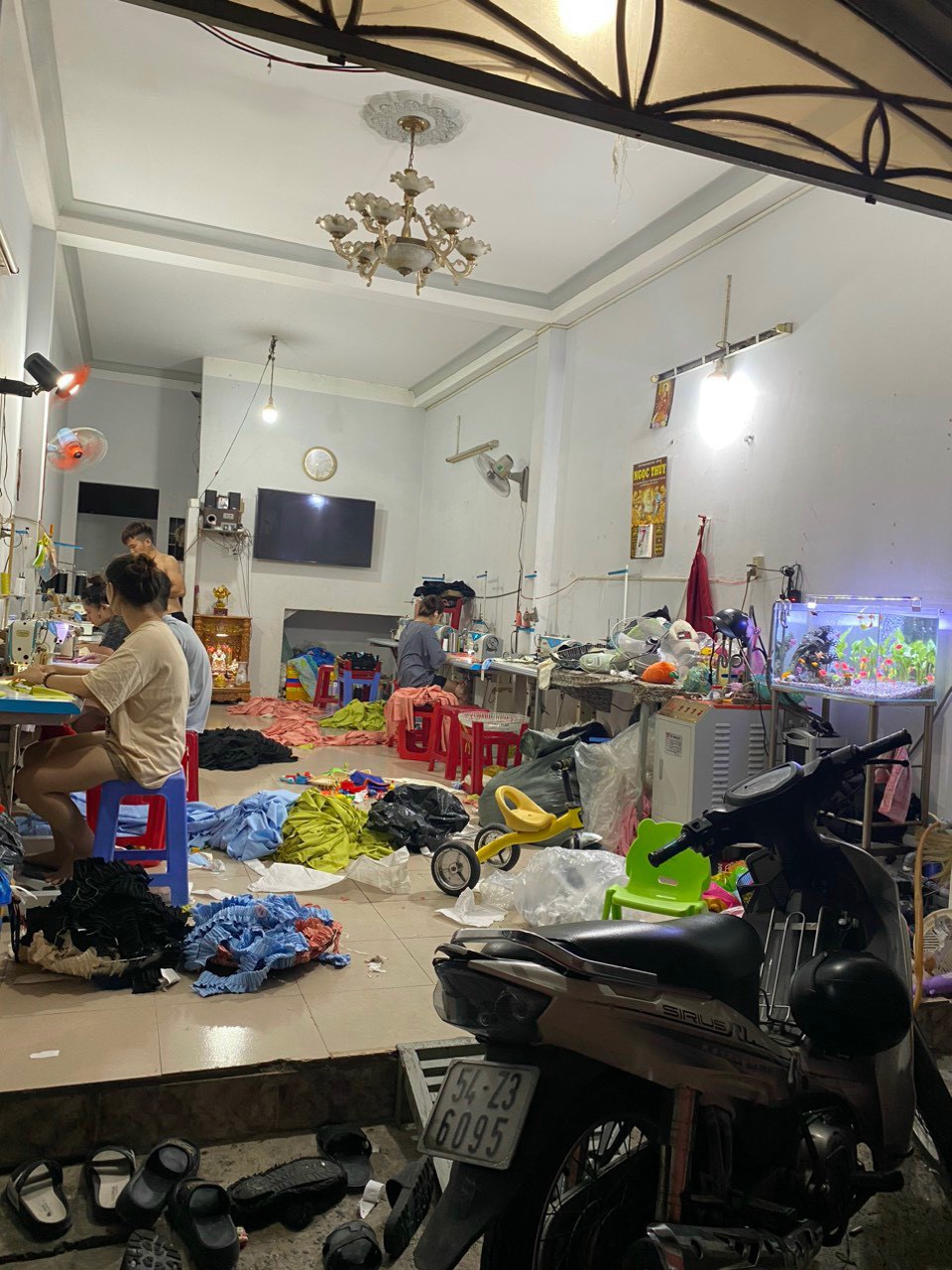 Cho thuê nhà hẻm Phú Thọ Hòa quận Tân Phú 4 x 13- 2 tầng chỉ 9 tr TL