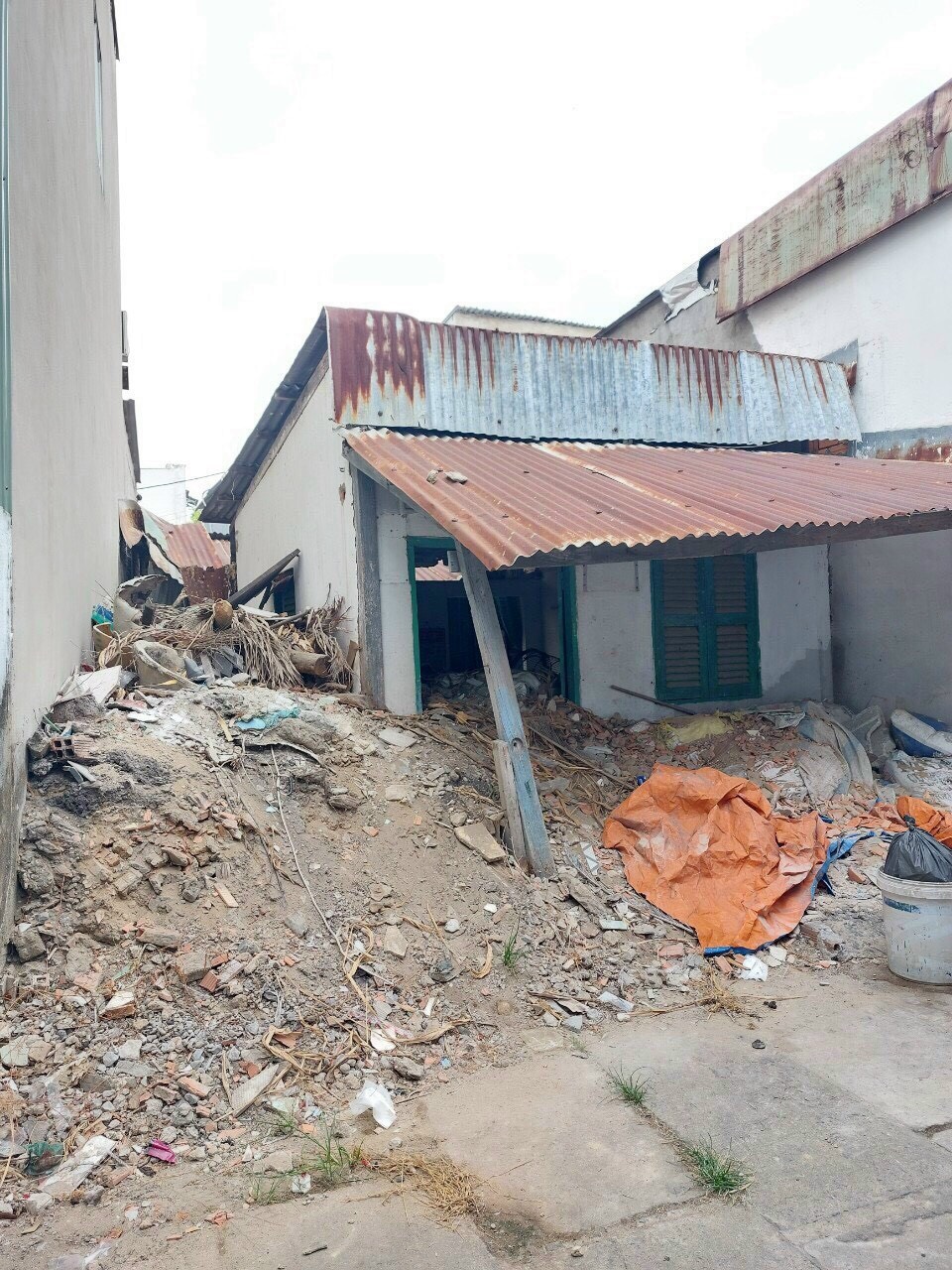 Đất bán tại thị trấn Nhà Bè hẻm 2074/9 Huỳnh Tấn Phát vào 50m