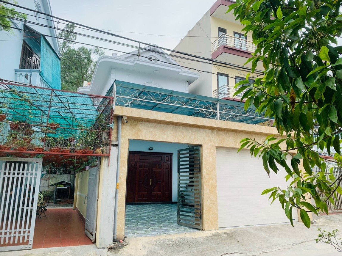 Chính chủ bán nhà 3 tầng tại khu 7 Cái Dăm Bãi Cháy Hạ Long. Trục đường thông khu 6 khu 7.