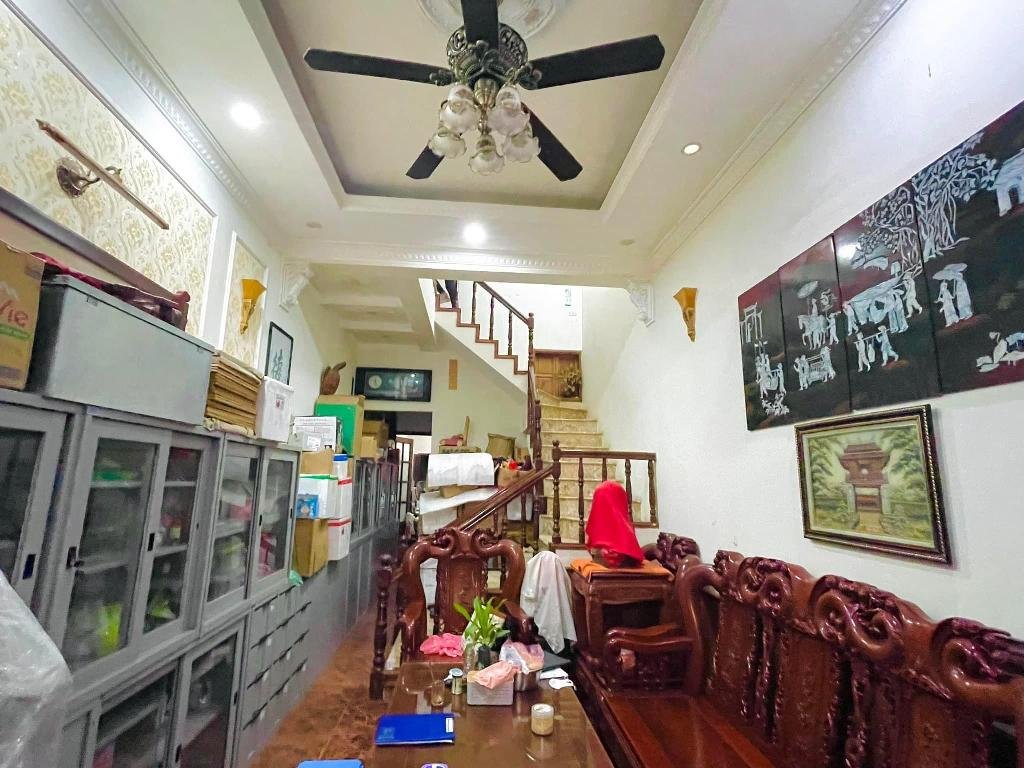 PHÂN LÔ Ô TÔ TRÁNH - KINH DOANH - THOÁNG TRƯỚC SAU - GẦN PHỐ - NGÕ THÔNG