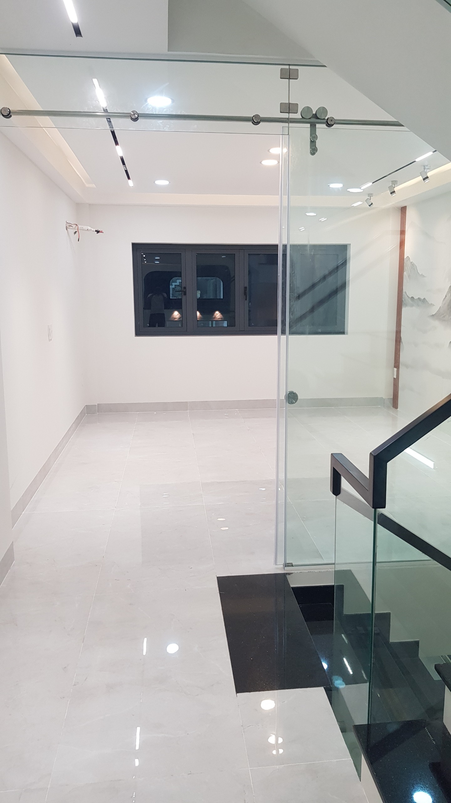 Bán nhà mặt tiền quốc lộ 1A. Quận 12. chỉ 10.5 tỷ