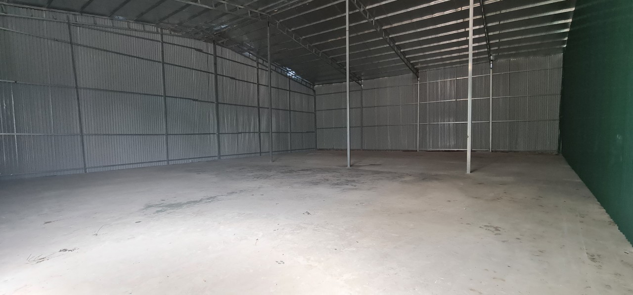 Cho thuê kho xưởng tại Nguyễn Xiển , Thanh Xuân , Hà Nội. Diện tích gần 355m2 , và 220m2 , xưởng cao 7m