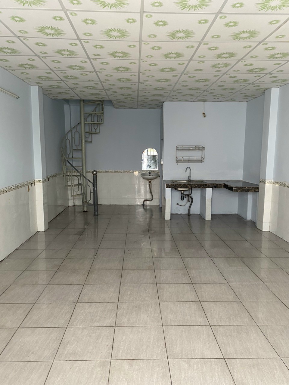 4. Chủ gửi: nhà 4 triệu gần sân bóng An Bình