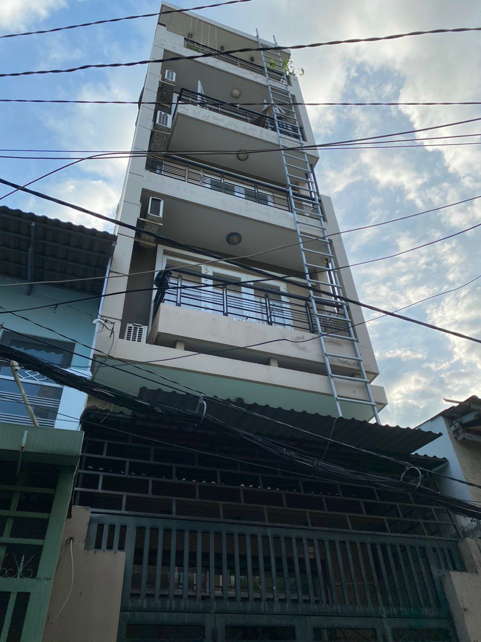 Bán nhà 1/ hẻm 5M kế MT Gò Dầu quận Tân Phú 4 x 14- 6T chỉ 6.8 tỷ TL