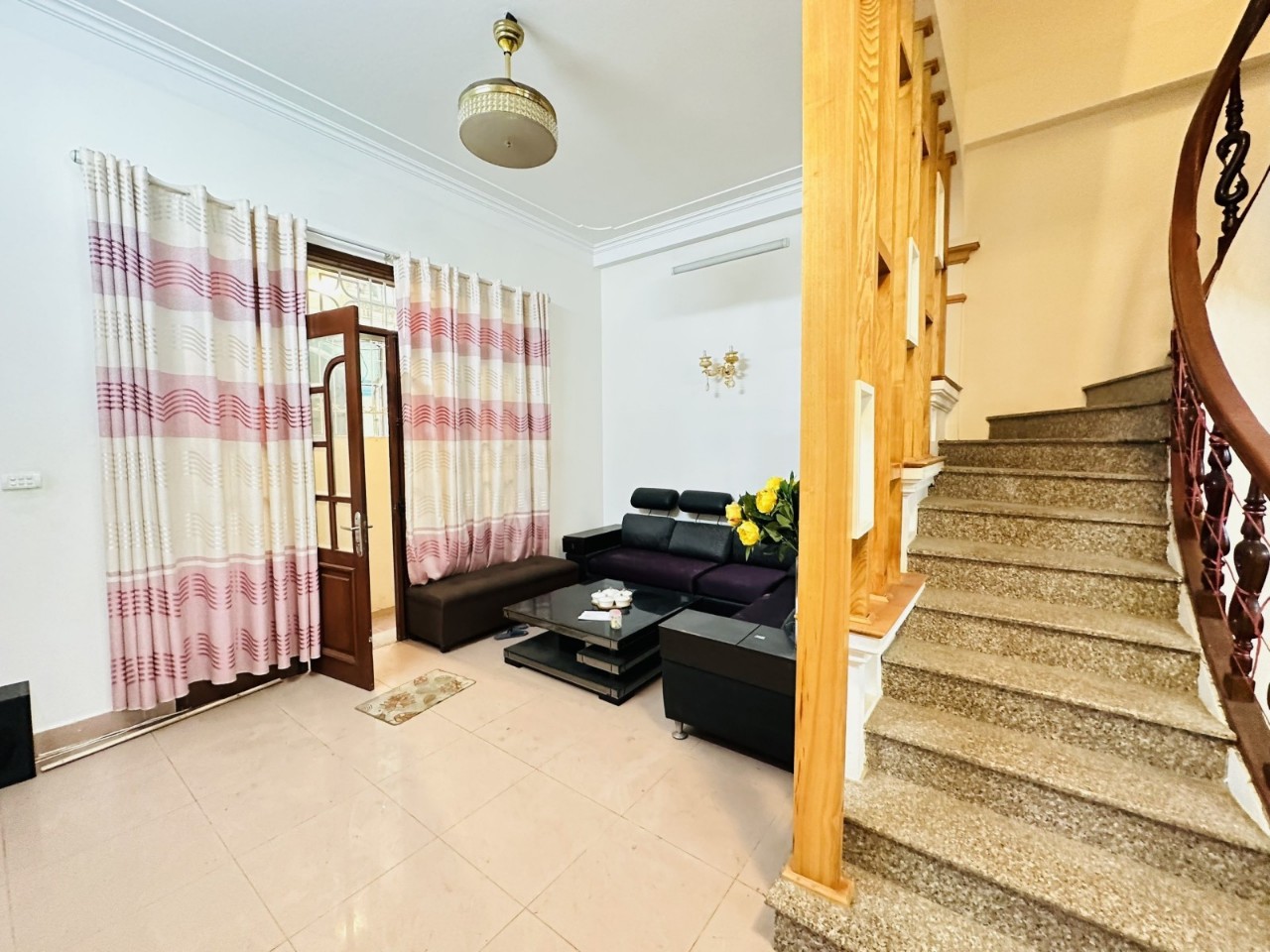 BÁN NHÀ NGÕ GỐC ĐỀ - MINH KHAI - ÔTÔ ĐỖ CỬA - HAI MẶT THOÁNG- MẶT TIỀN RỘNG 5m - hơn 7 tỷ.