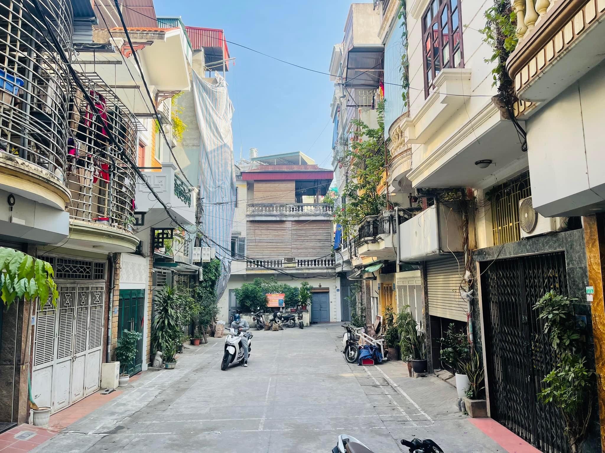 ĐẦU TƯ NHÀ HOÀNG HOA THÁM,TH, 53M*3 TẦNG, MT 3,2M, OTO TRÁNH VÀO NHÀ, SỔ ĐẸP, GIÁ 7,5 TỶ