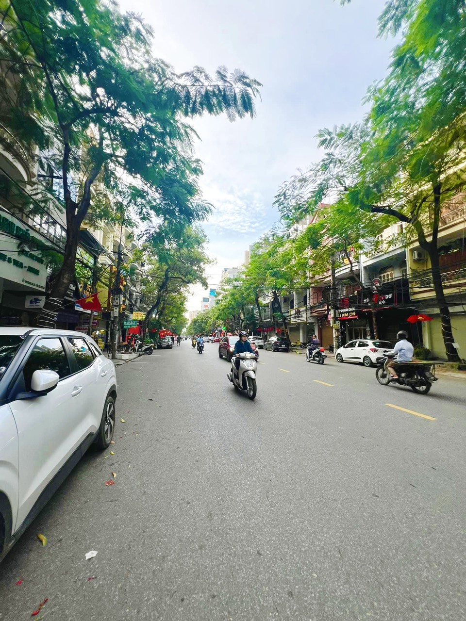 Bán nhà 4 tầng mặt đường Vũ Trọng Khánh, Ngô Quyền, Hải Phòng. Vị trí ngay đầu Văn Cao. 13,5 tỷ