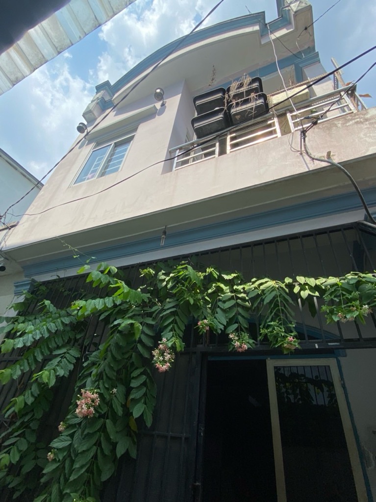 NHÀ ĐẸP KIÊN CỐ - HẺM AN NINH DÂN TRÍ - TRUNG TÂM TIỆN ÍCH QUẬN 12 - 4X10M - 2 TẦNG - NHỈNH 2 TỶ TL ,