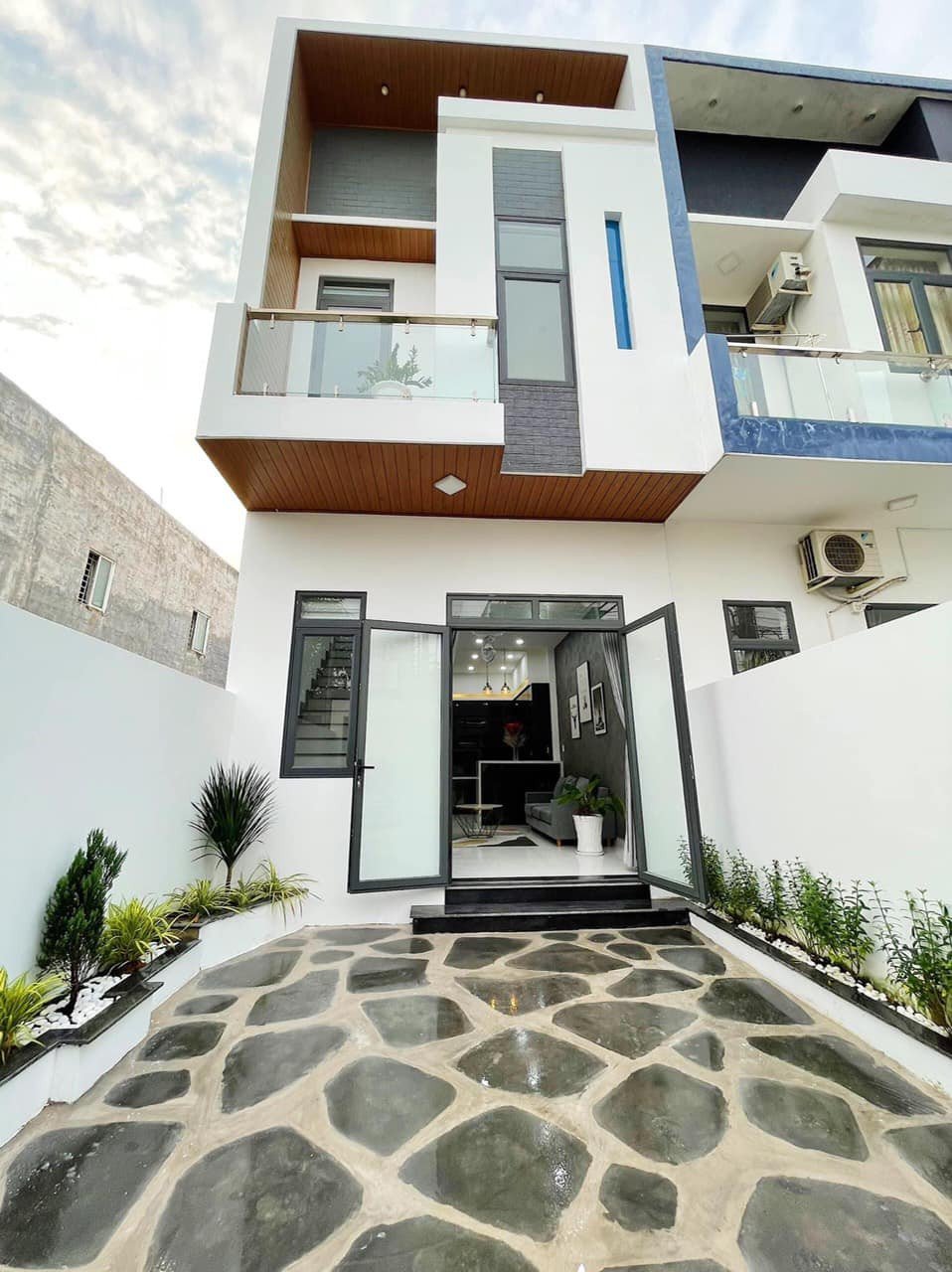 * DO CHUYỂN NƠI Ở CẦN BÁN CĂN NHÀ CHÍNH CHỦ PHƯỜNG HIỆP THÀNH - TP THỦ DẦU MỘT - BÌNH DƯƠNG *