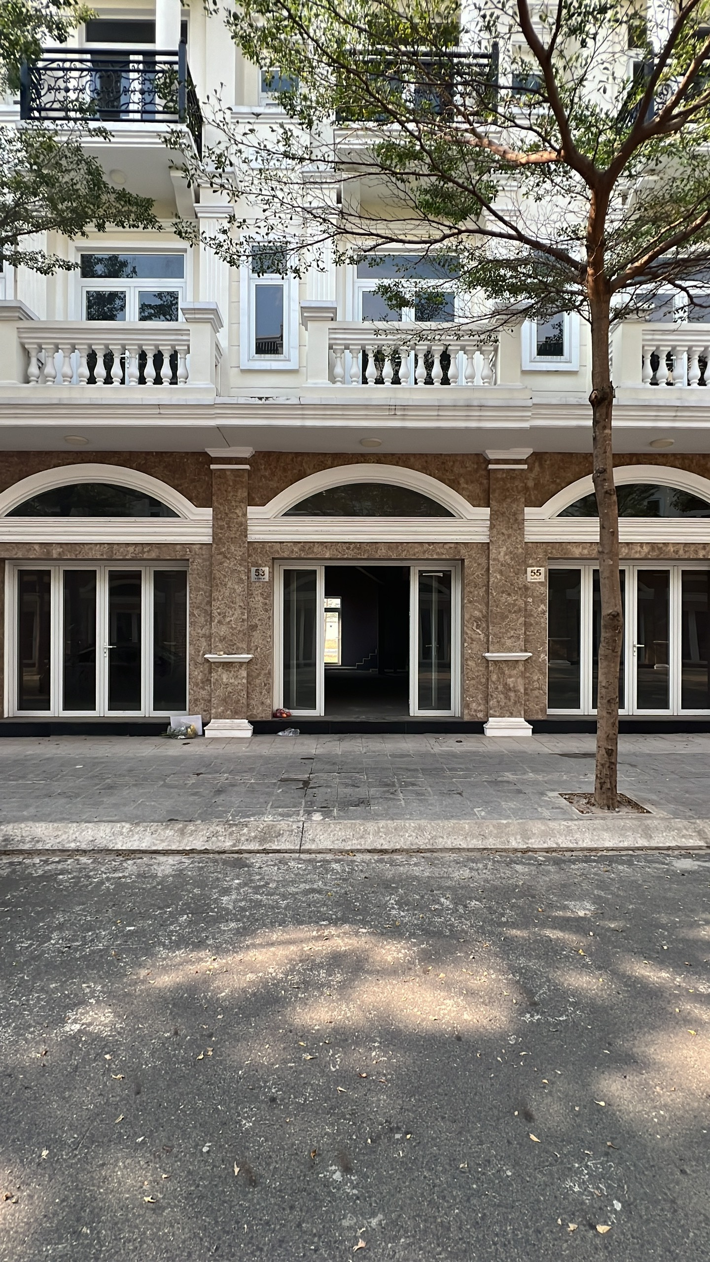 Chính chủ bán căn shophouse đường N1, 10m nhà phố TP Dĩ An, Bình Dương