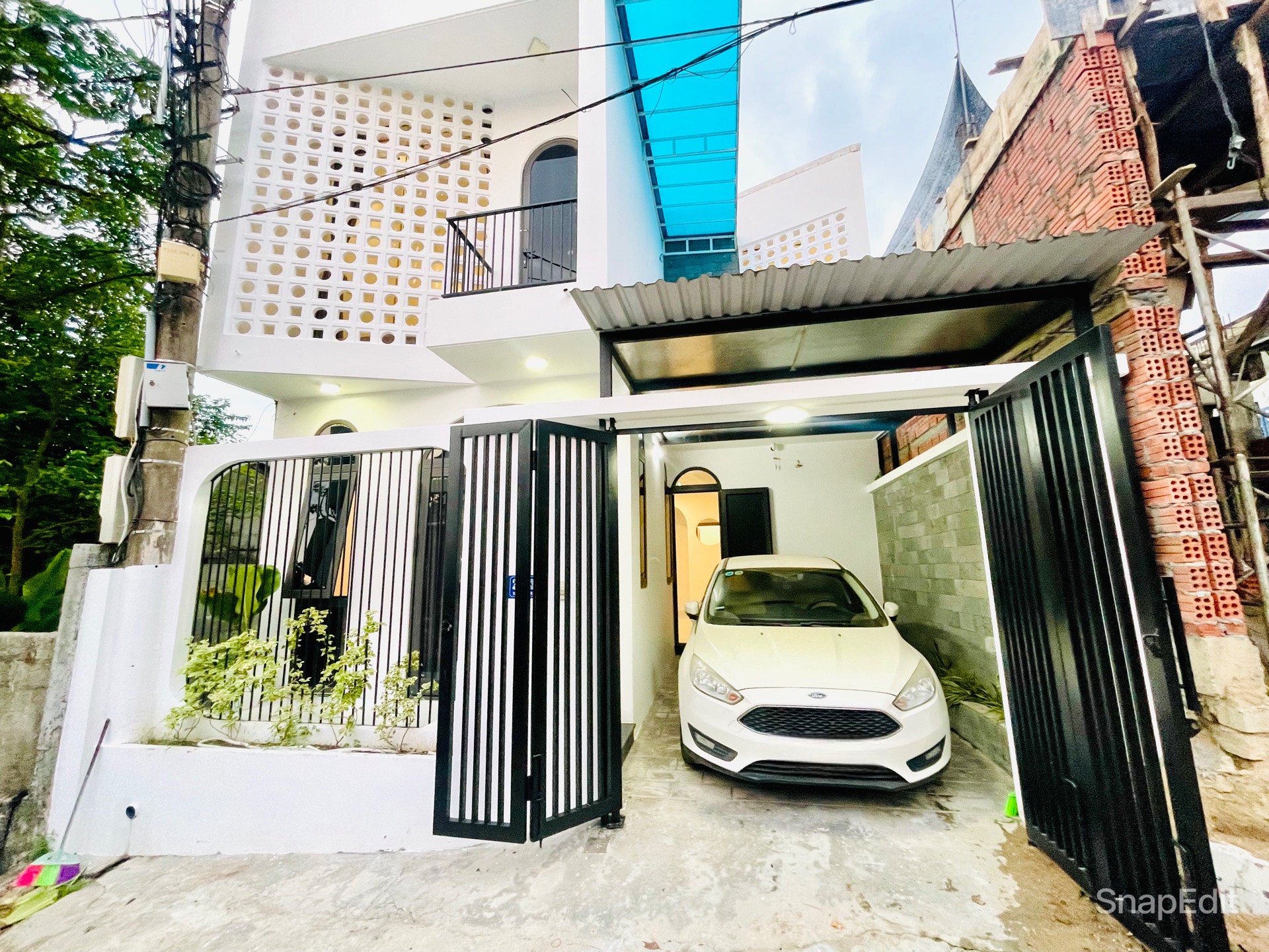 Bán Nhà 2 Tầng Kiệt Ô Tô Tránh Nhau Đường Thích Tịnh Khiết, Có gara ô tô