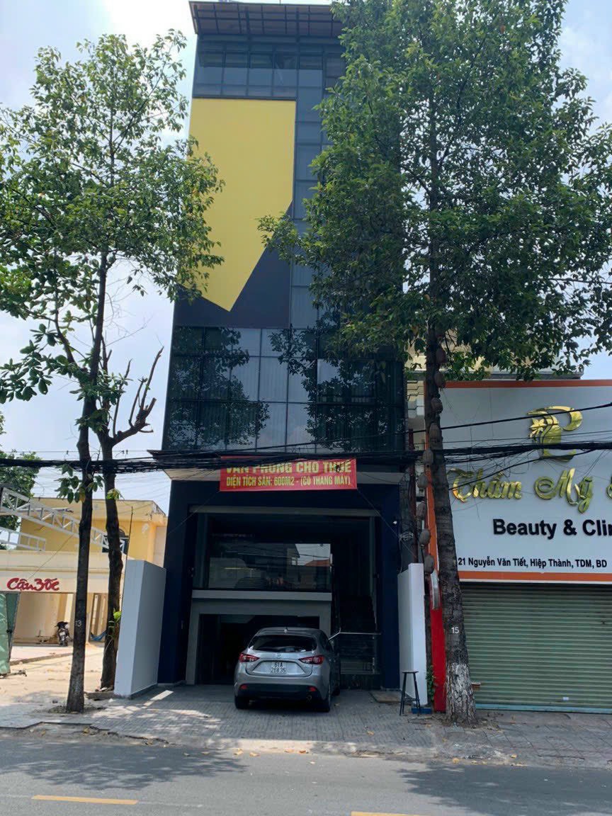 Nhà Cho Thuê Mặt Tiền Nguyễn Văn Tiết, Hiệp Thành, Thủ Dầu Một, Bình Dương.Diện tích sàn: 608m².Số tầng: 6 tầng