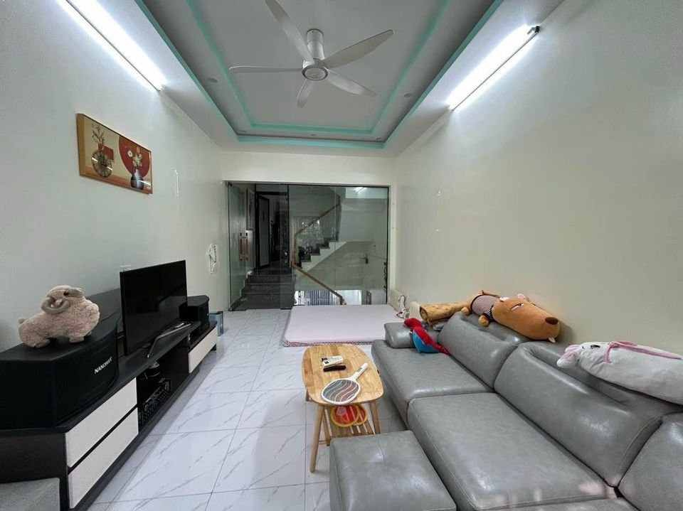 Bán nhà Nguyễn Văn Hới, diện tích 63m 4 tầng GIÁ 3.95 tỉ vị trí đẹp