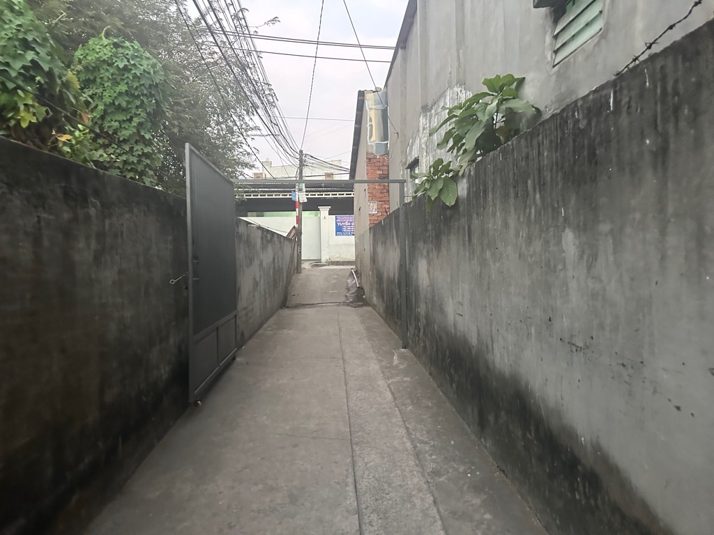 NHỈNH 2 ĐỒNG - TRUNG TÂM TIỆN ÍCH TÂN THỚI HIỆP - 4X8 M - 2 TẦNG ,