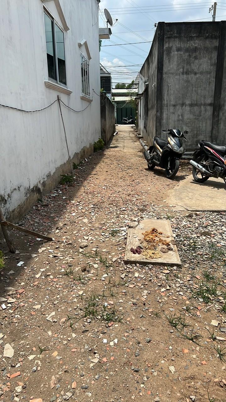 ĐẤT ĐẸP - GIÁ TỐT - Chính Chủ Cần Bán Lô Đất Ấp 2, Xã Mỹ Yên, Bến Lức, Long An