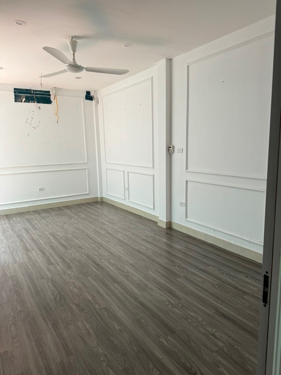 CHO THUÊ CĂN LIỀN KỀ 4.21 DỰ ÁN 90 NGUYỄN TUÂN, PHƯỜNG THANH XUÂN TRUNG, QUẬN THANH XUÂN, HÀ NỘI